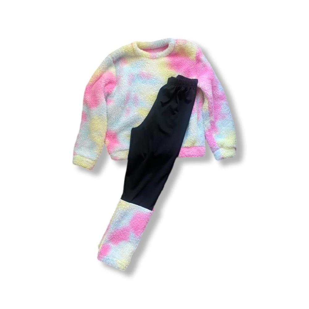 SHEIN Girls Tie Dye Fuzzy Matching Set Size: 11-12Y